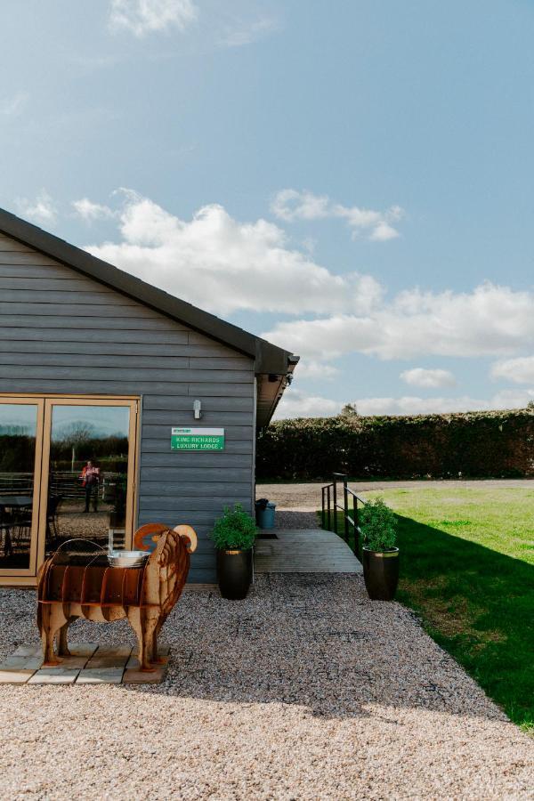 King Richard'S Luxury Lodge - Sleeps Up To 8 ,Dog Friendly ,Near Sherwood Forest At Fairview Farm In Nottingham Set In 88 Acres And Great For Groups,Family Gatherings,Corporate Events 외부 사진