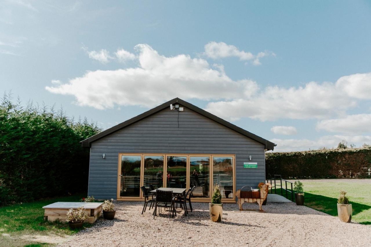 King Richard'S Luxury Lodge - Sleeps Up To 8 ,Dog Friendly ,Near Sherwood Forest At Fairview Farm In Nottingham Set In 88 Acres And Great For Groups,Family Gatherings,Corporate Events 외부 사진