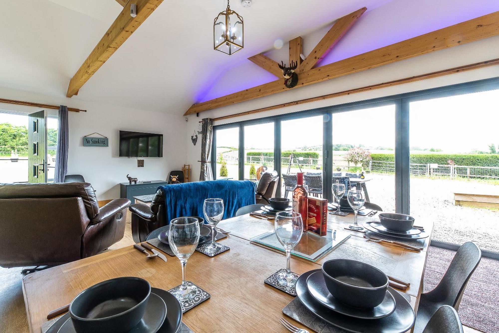 King Richard'S Luxury Lodge - Sleeps Up To 8 ,Dog Friendly ,Near Sherwood Forest At Fairview Farm In Nottingham Set In 88 Acres And Great For Groups,Family Gatherings,Corporate Events 외부 사진