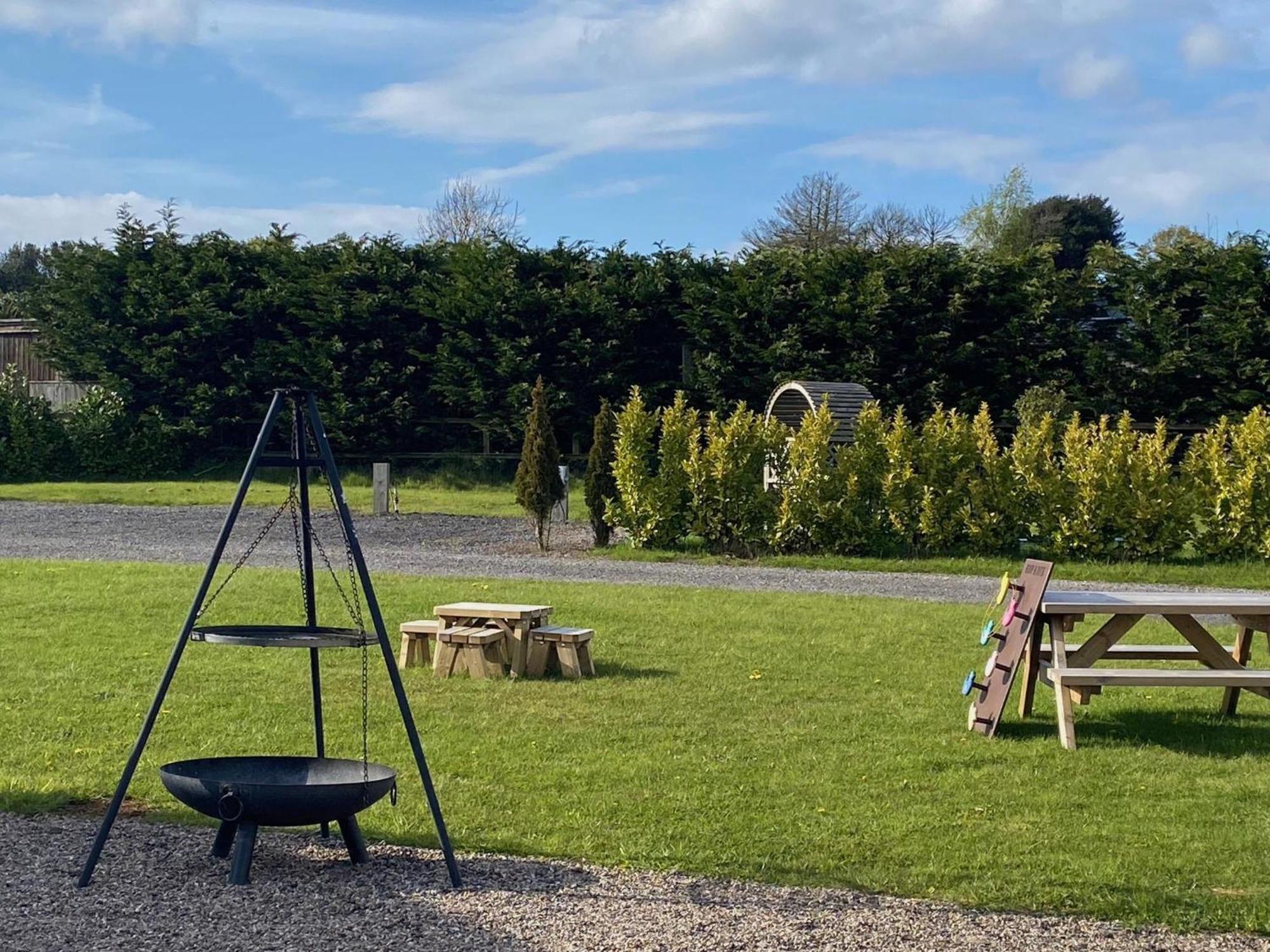 King Richard'S Luxury Lodge - Sleeps Up To 8 ,Dog Friendly ,Near Sherwood Forest At Fairview Farm In Nottingham Set In 88 Acres And Great For Groups,Family Gatherings,Corporate Events 외부 사진