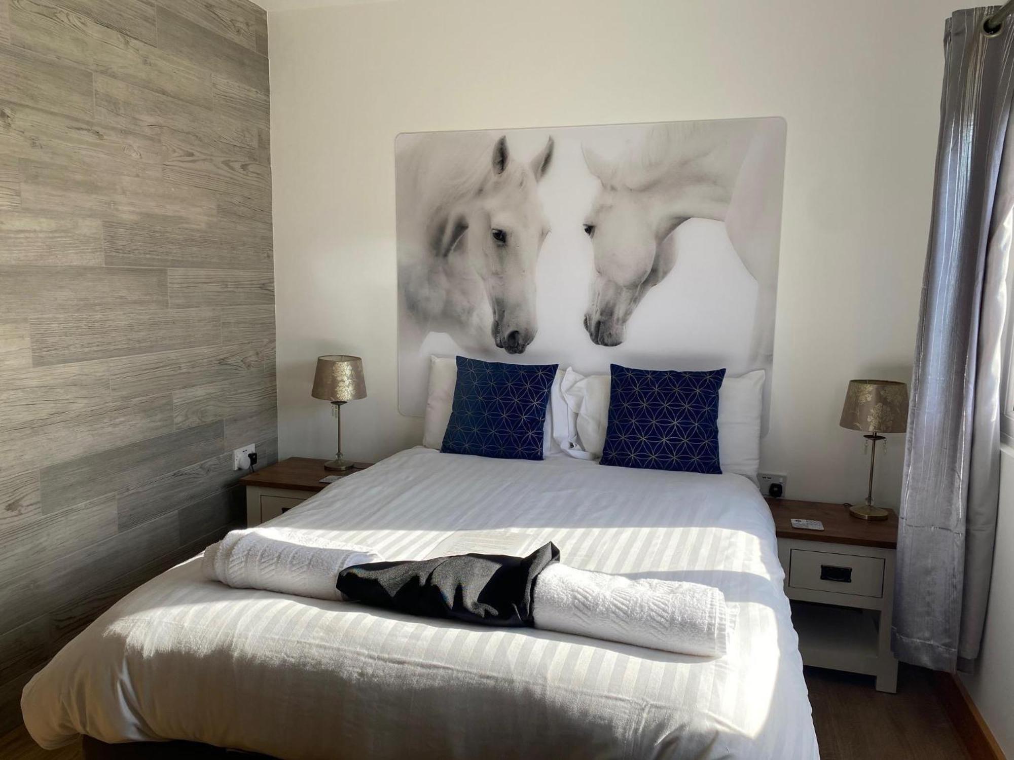 King Richard'S Luxury Lodge - Sleeps Up To 8 ,Dog Friendly ,Near Sherwood Forest At Fairview Farm In Nottingham Set In 88 Acres And Great For Groups,Family Gatherings,Corporate Events 외부 사진